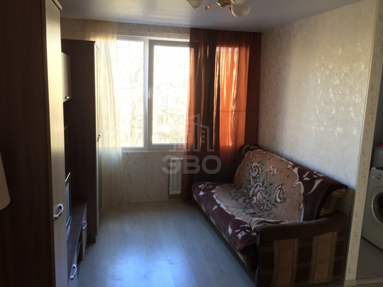 трехкомнатная квартира в Санкт-Петербурге по адресу: Народного Ополчения проспект, 63