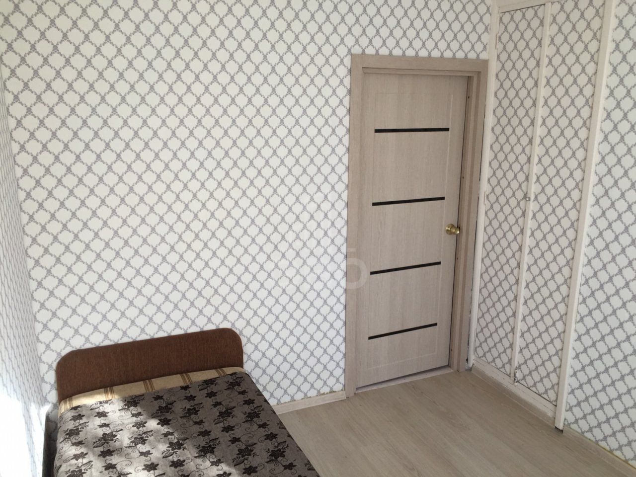 трехкомнатная квартира в Санкт-Петербурге по адресу: Народного Ополчения проспект, 63