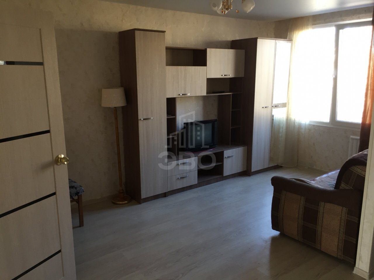 трехкомнатная квартира в Санкт-Петербурге по адресу: Народного Ополчения проспект, 63