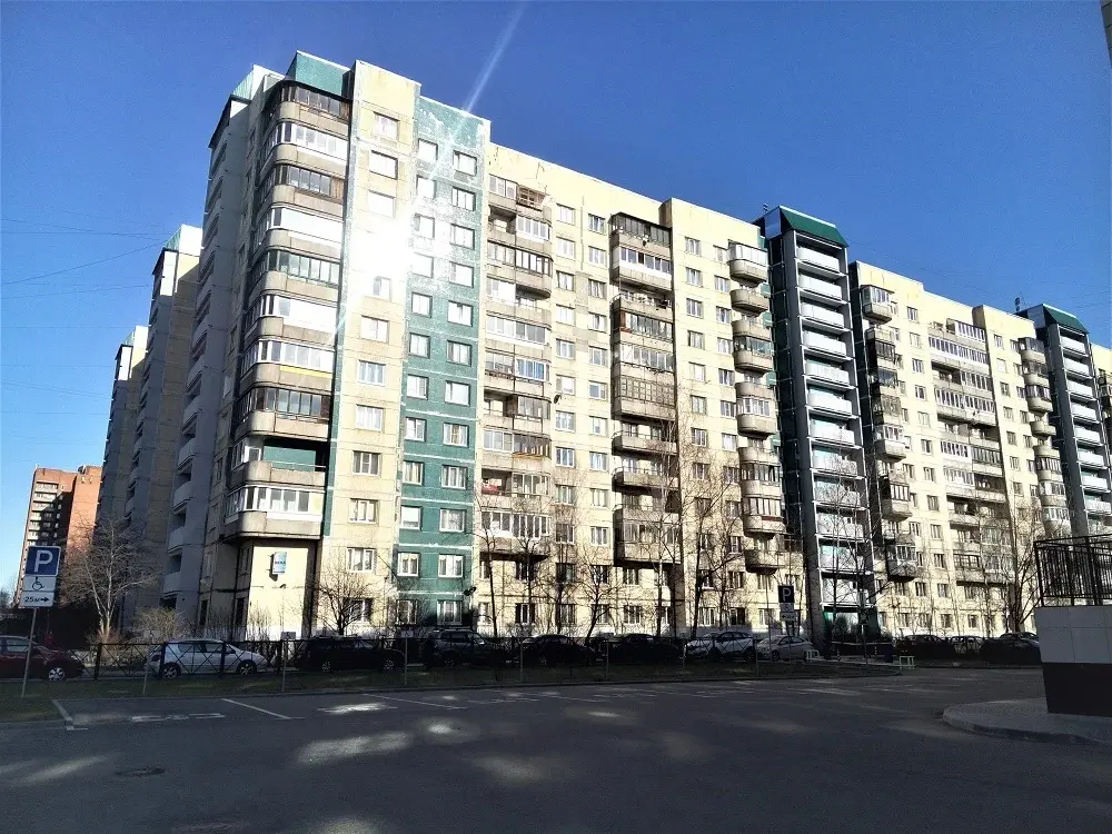 двухкомнатная квартира в Санкт-Петербурге по адресу: Ударников проспект, 27, к 1