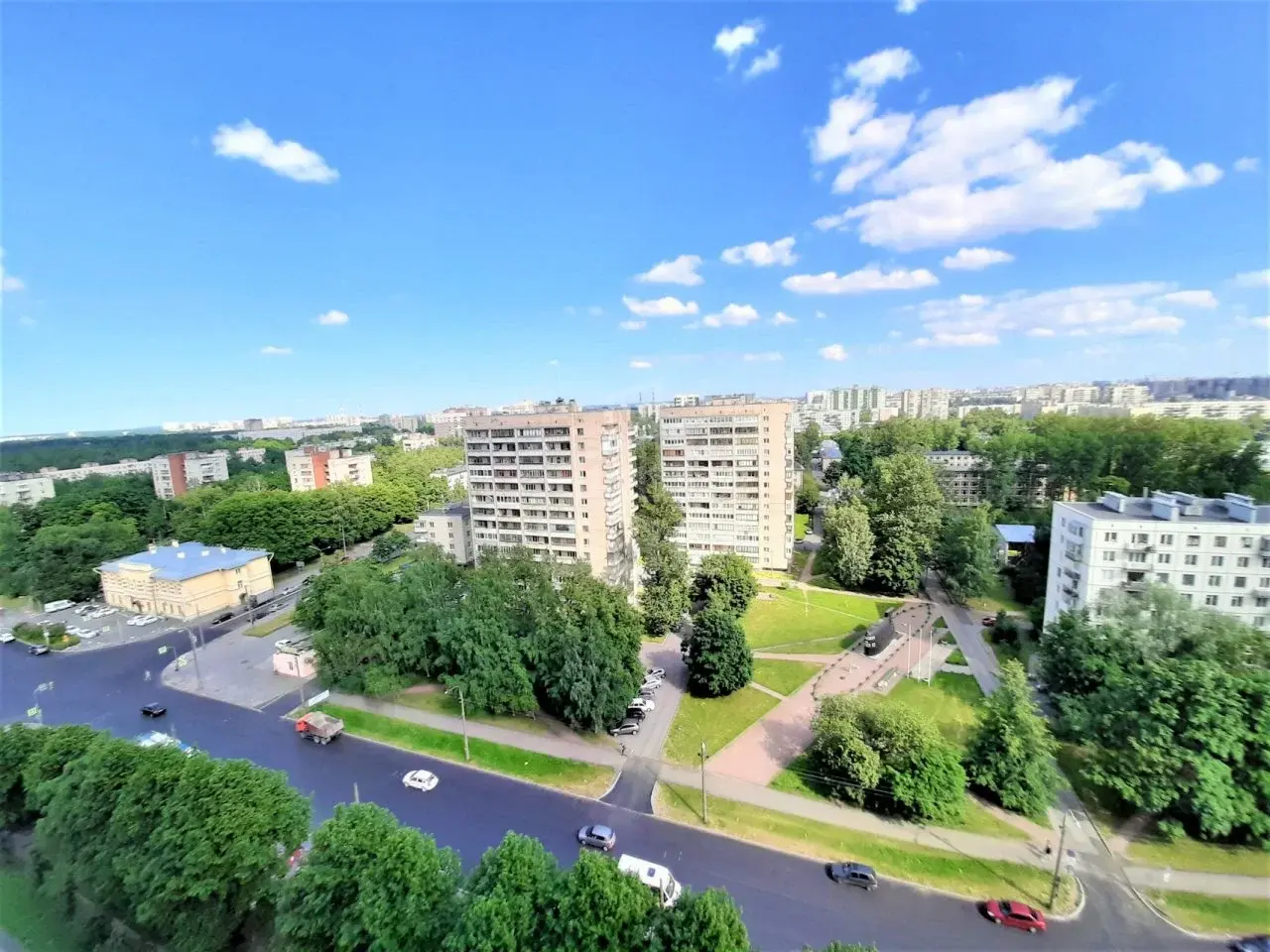 двухкомнатная квартира в Санкт-Петербурге по адресу: Кондратьевский проспект, 70, к 1