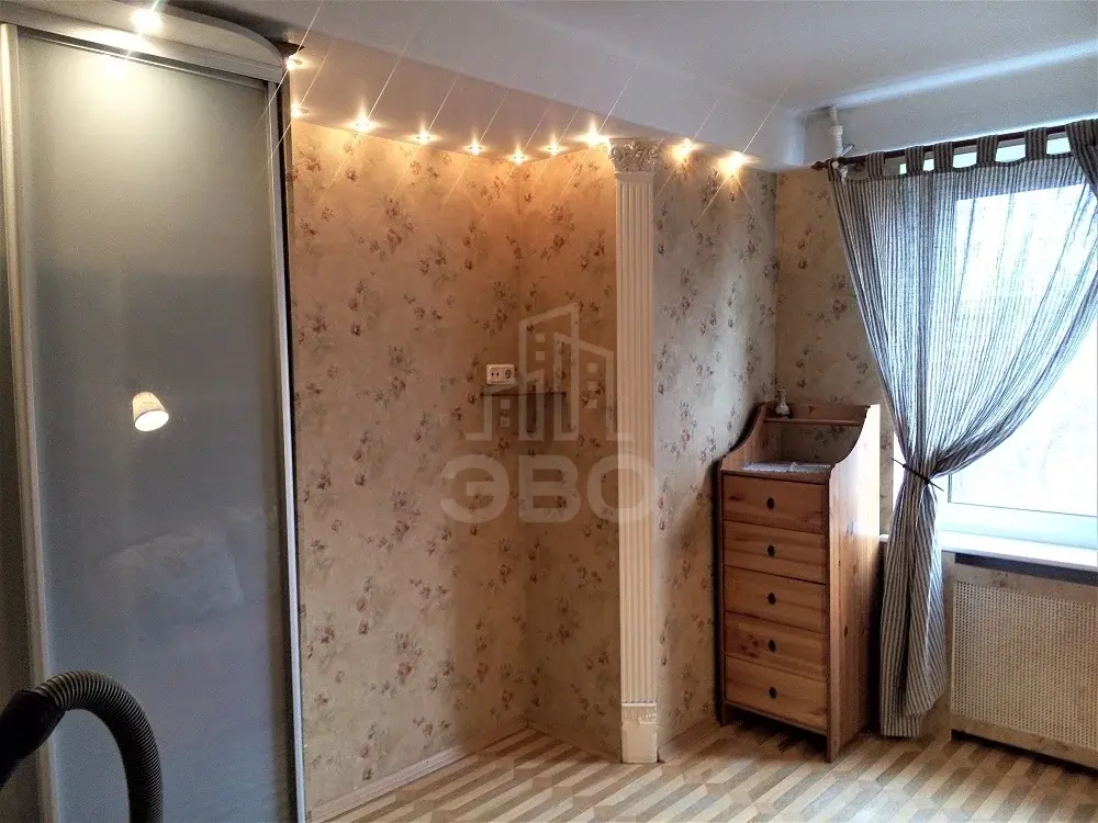 трехкомнатная квартира в Санкт-Петербурге по адресу: Подвойского ул., 50, к 3