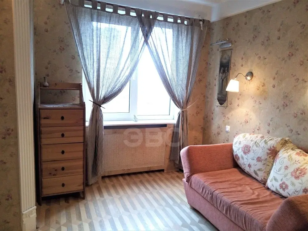 трехкомнатная квартира в Санкт-Петербурге по адресу: Подвойского ул., 50, к 3