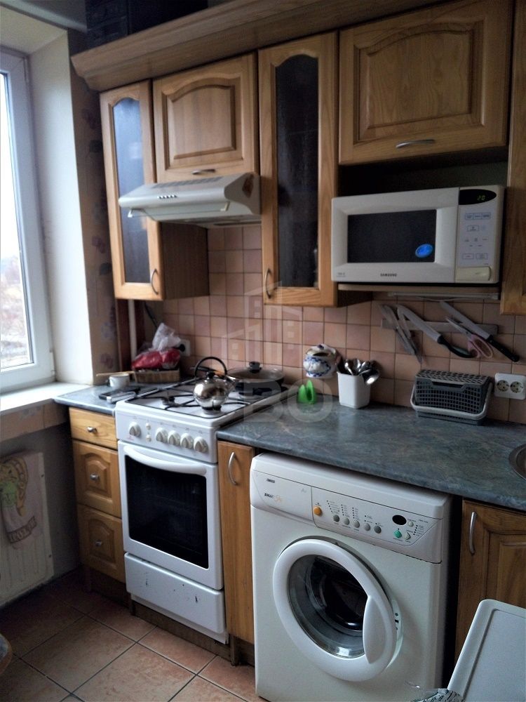 трехкомнатная квартира в Санкт-Петербурге по адресу: Подвойского ул., 50, к 3