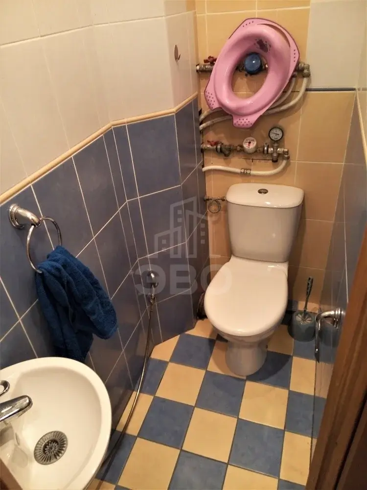 трехкомнатная квартира в Санкт-Петербурге по адресу: Подвойского ул., 50, к 3