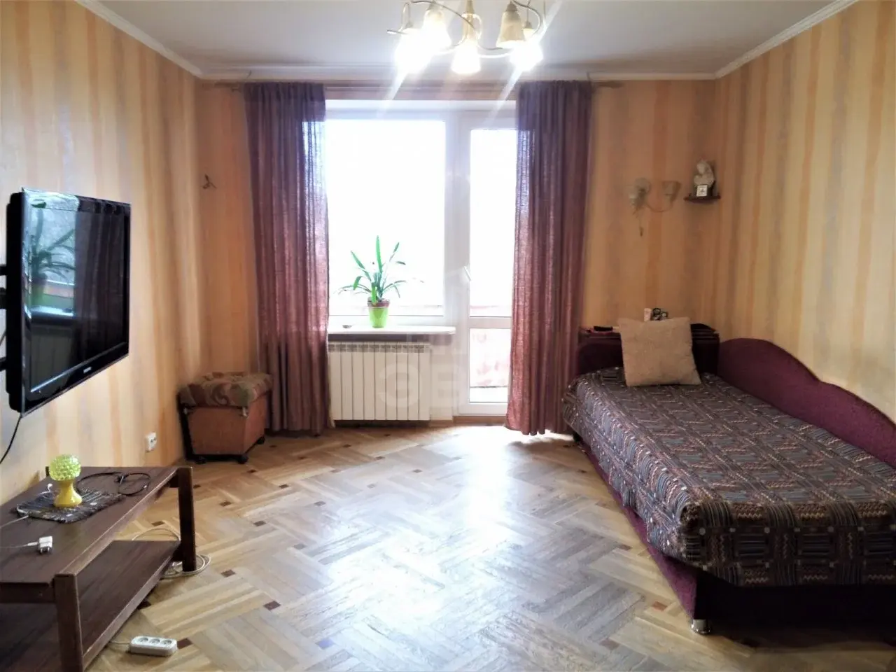 трехкомнатная квартира в Санкт-Петербурге по адресу: Подвойского ул., 50, к 3