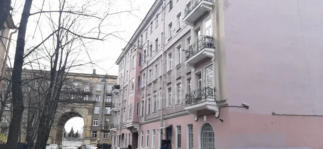 двухкомнатная квартира в Санкт-Петербурге по адресу: Офицерский пер., 4