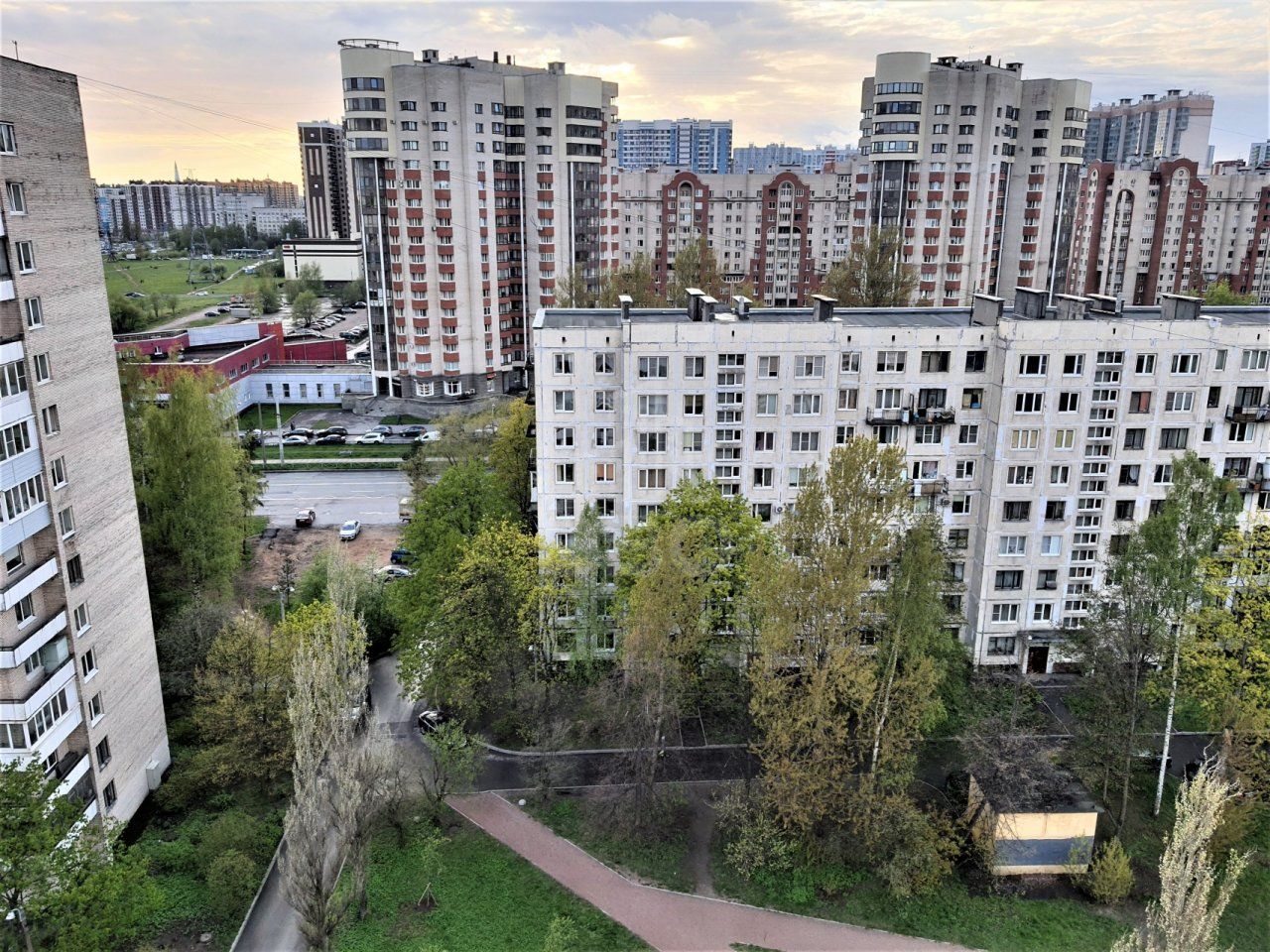 однокомнатная квартира в Санкт-Петербурге по адресу: Кондратьевский проспект, 77, к 1