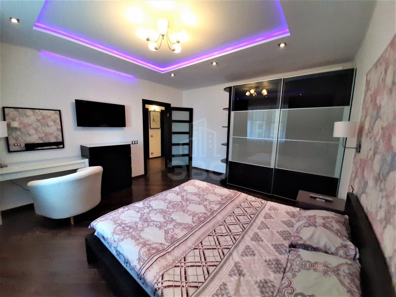 двухкомнатная квартира в Санкт-Петербурге по адресу: Планерная ул., 63, к 1