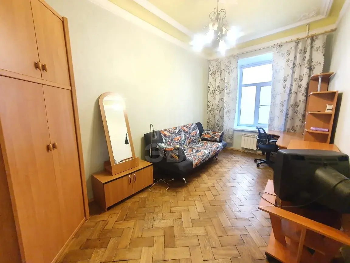 комната в Санкт-Петербурге по адресу: Лахтинская ул., 20