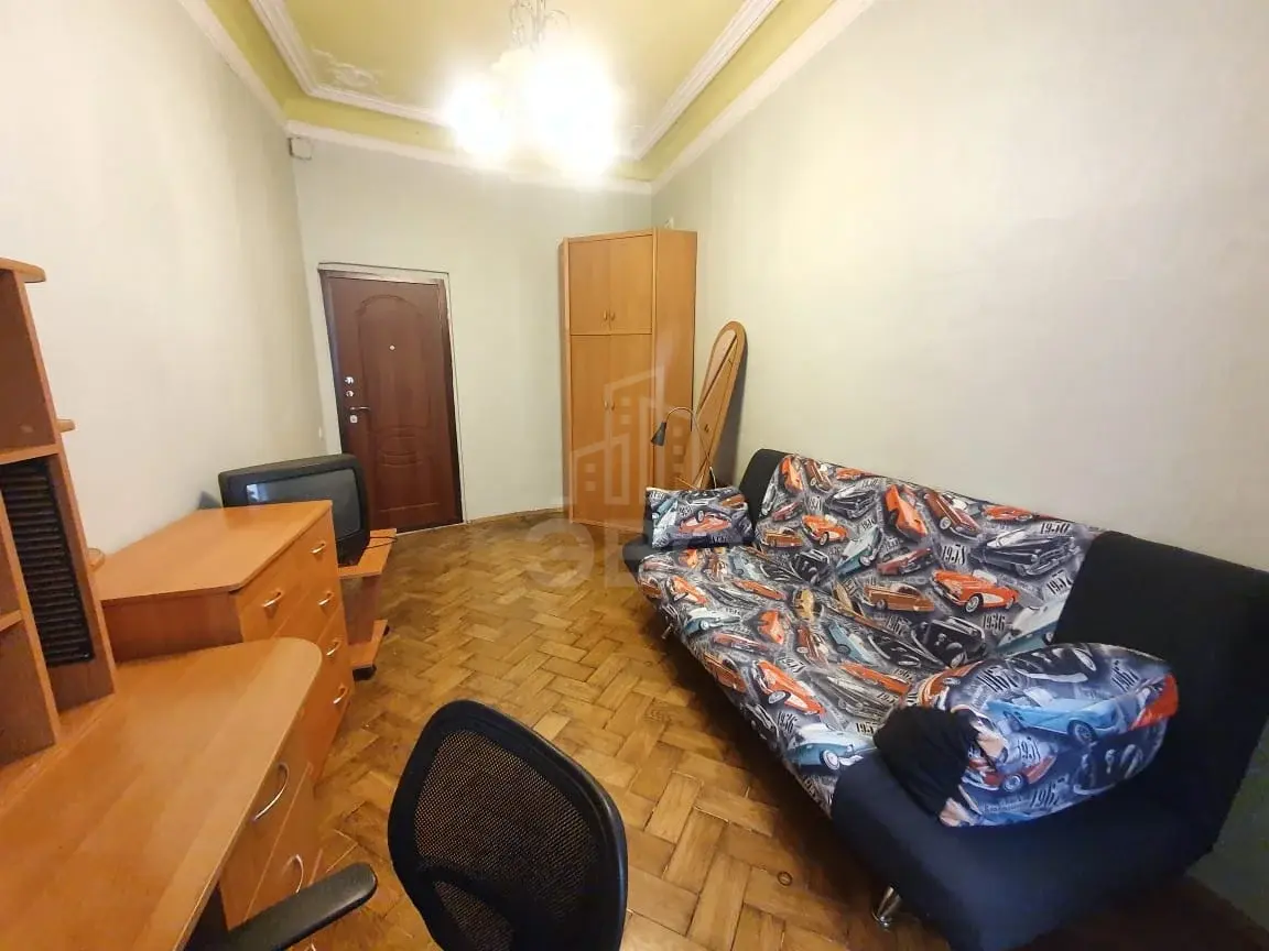 комната в Санкт-Петербурге по адресу: Лахтинская ул., 20