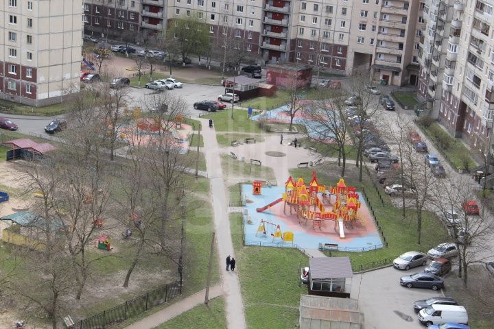 двухкомнатная квартира в Санкт-Петербурге по адресу: Дмитрия Устинова ул., 6