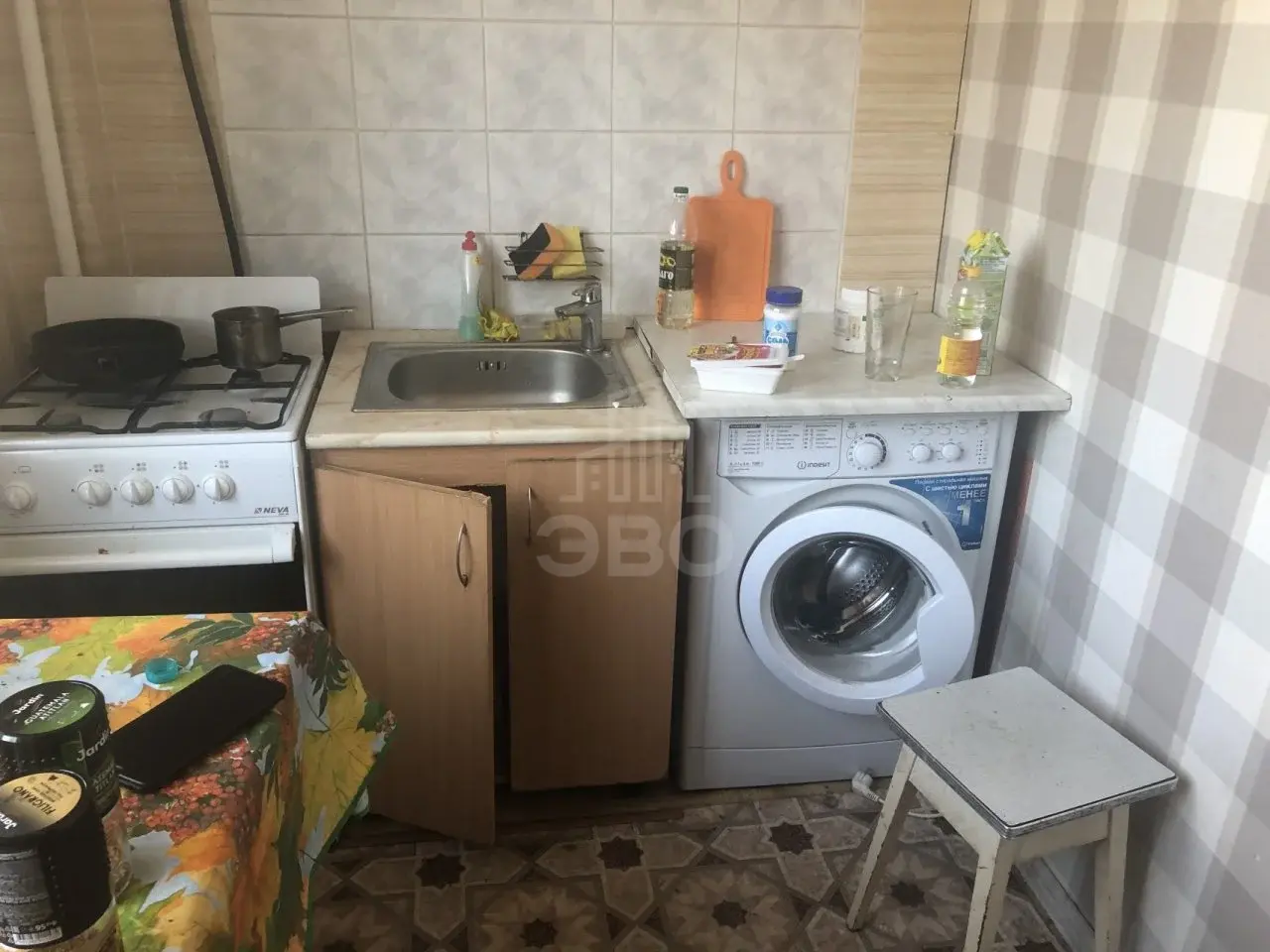 комната в Санкт-Петербурге по адресу: Октябрьская наб., 64, к 2