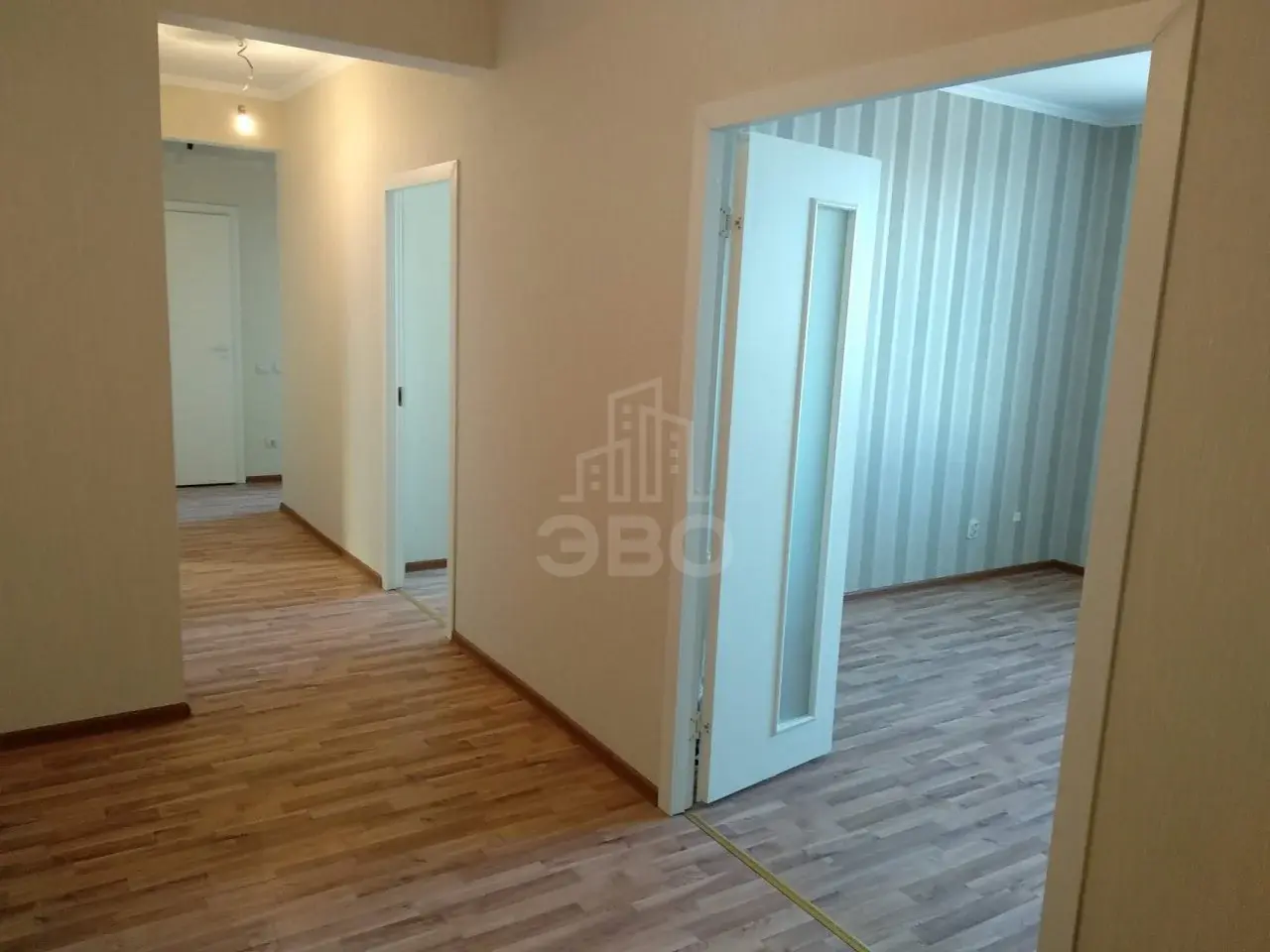 трехкомнатная квартира в Санкт-Петербурге по адресу: Орджоникидзе ул., 52