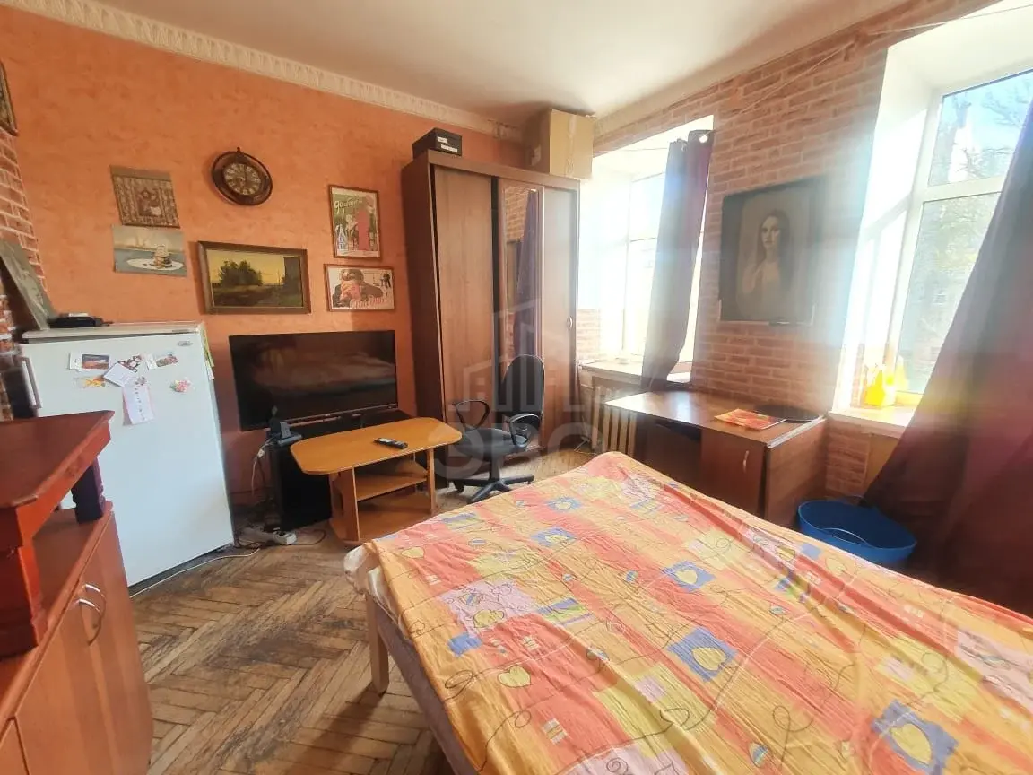 комната в Санкт-Петербурге по адресу: Плуталова ул., 10
