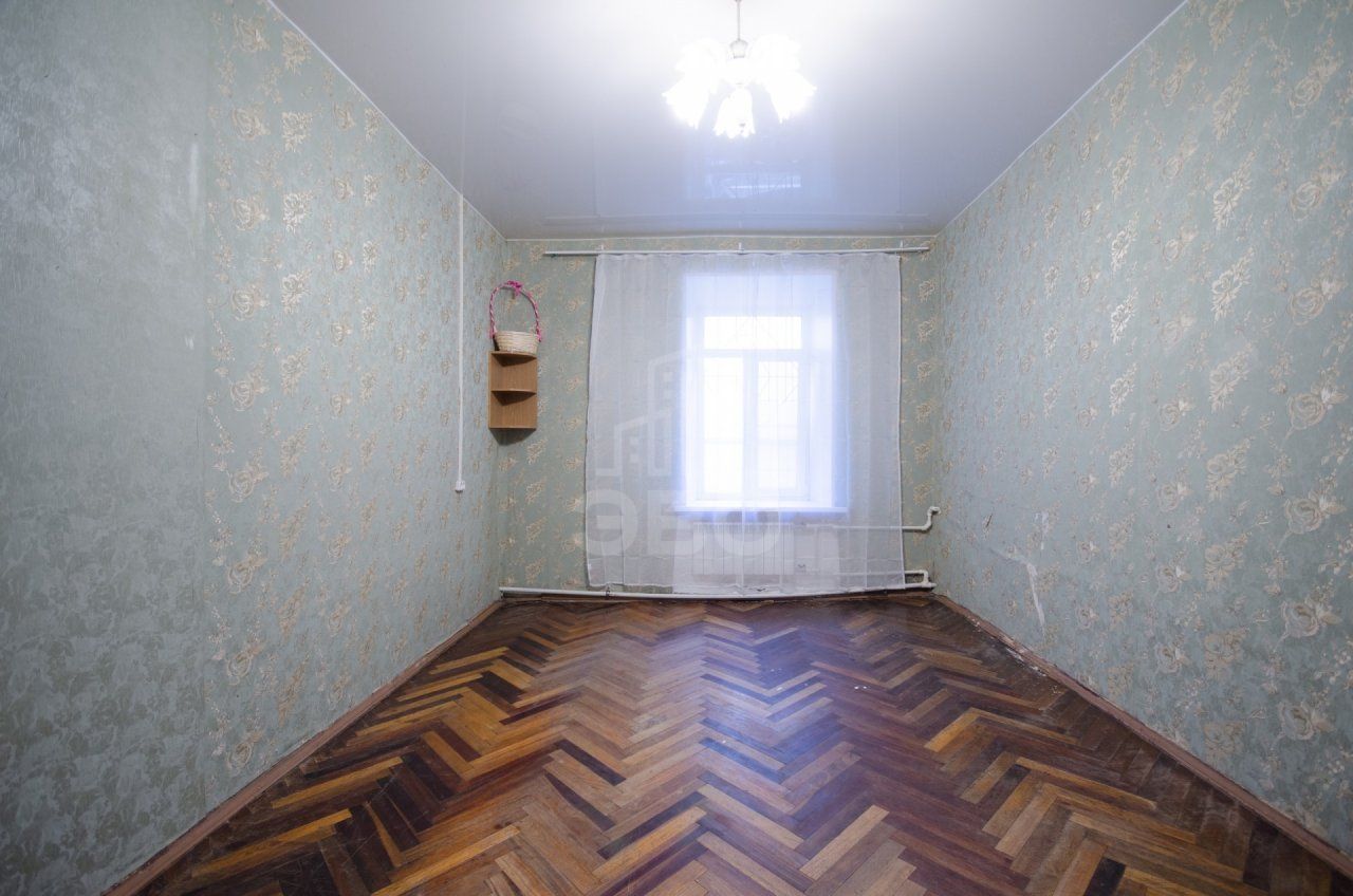 трехкомнатная квартира в Санкт-Петербурге по адресу: Заозерная ул., 6