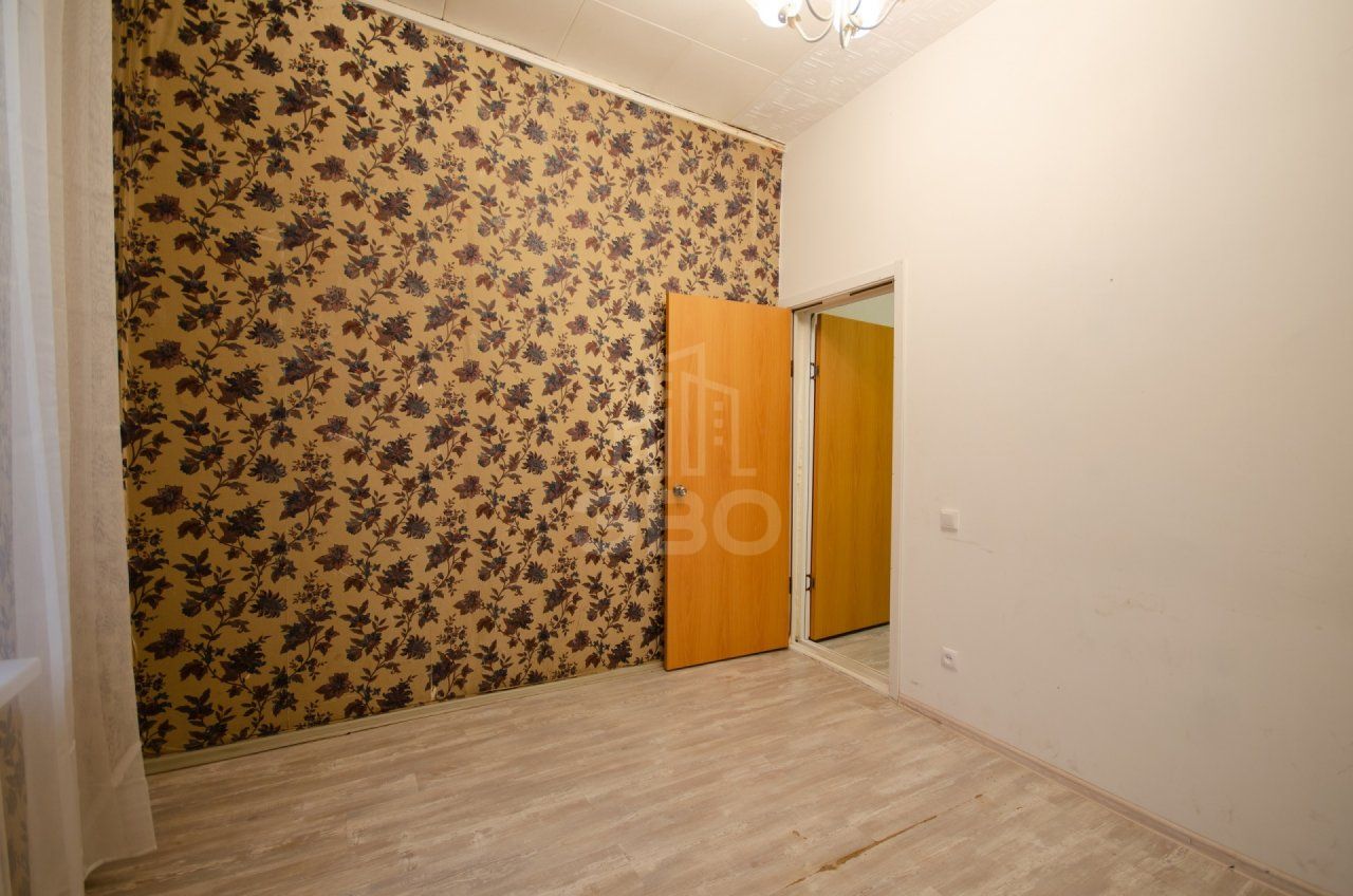 трехкомнатная квартира в Санкт-Петербурге по адресу: Заозерная ул., 6