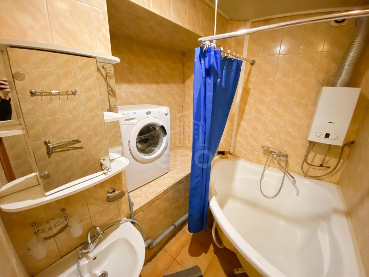 трехкомнатная квартира в Санкт-Петербурге по адресу: Заозерная ул., 6