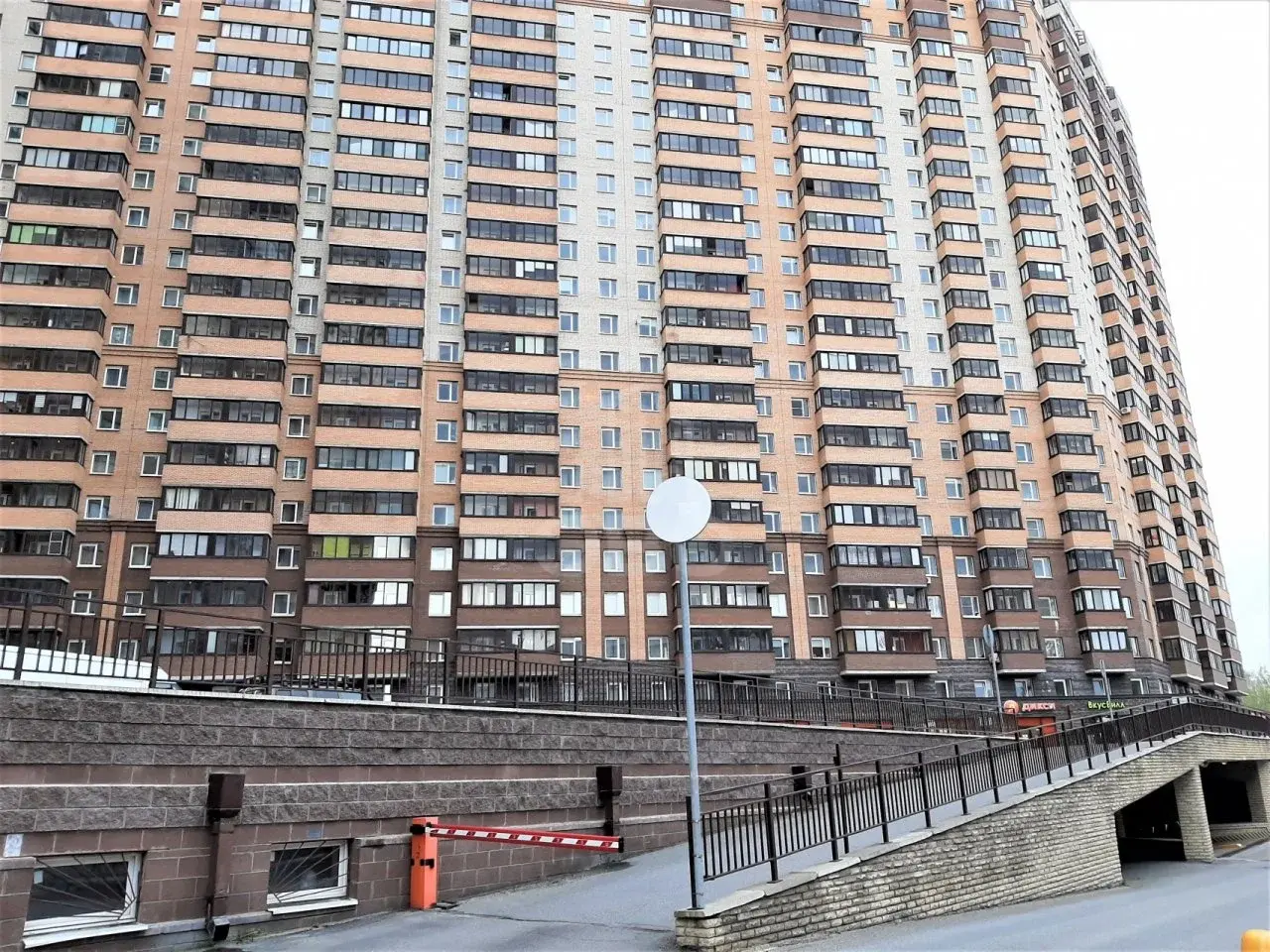 однокомнатная квартира в Санкт-Петербурге по адресу: Учительская ул., 18, к 1