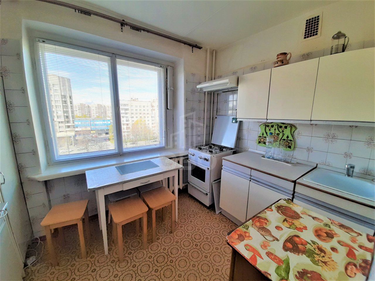 двухкомнатная квартира в Санкт-Петербурге по адресу: Кораблестроителей ул., 19, к 1