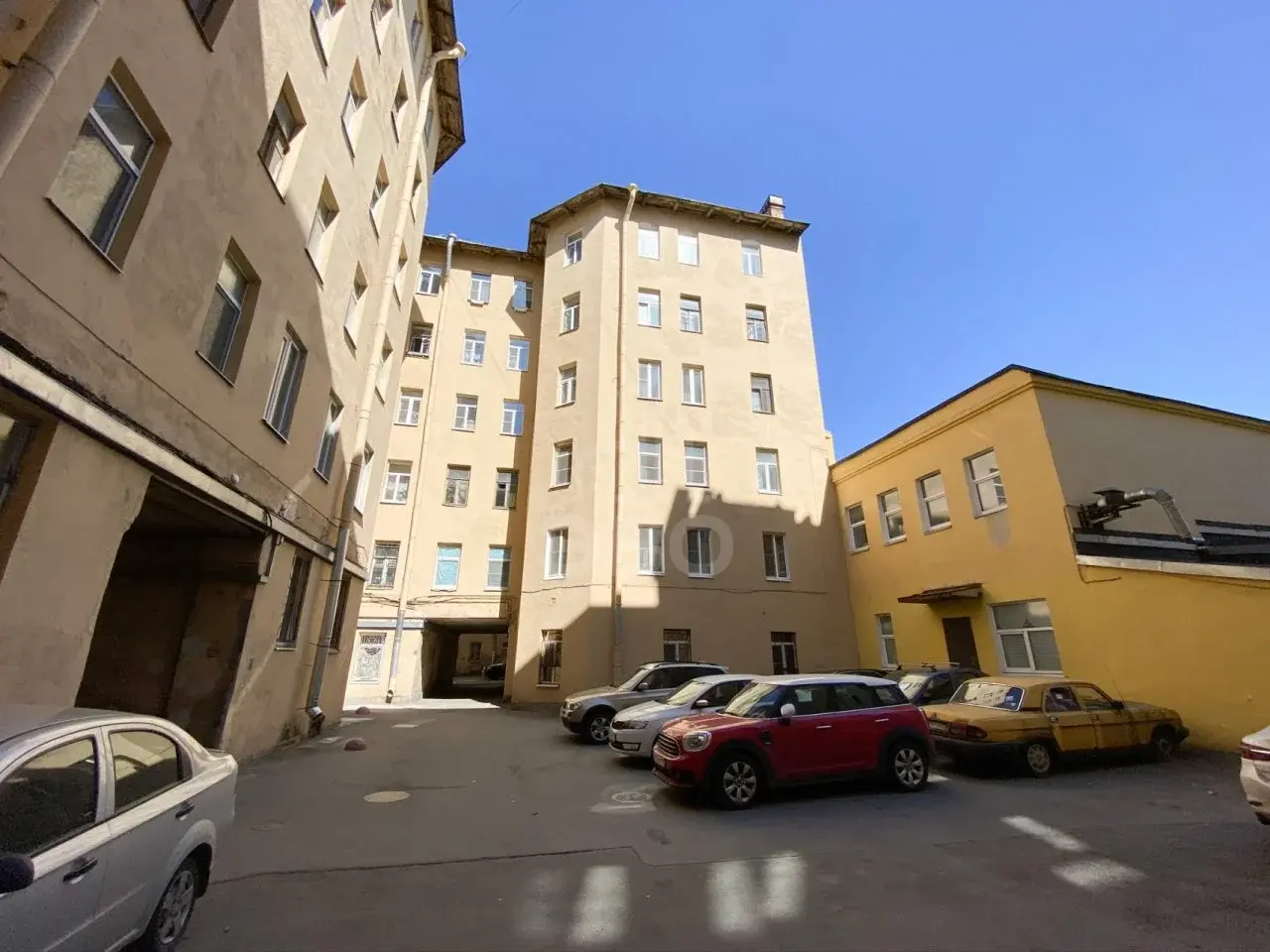 двухкомнатная квартира в Санкт-Петербурге по адресу: Заозерная ул., 6