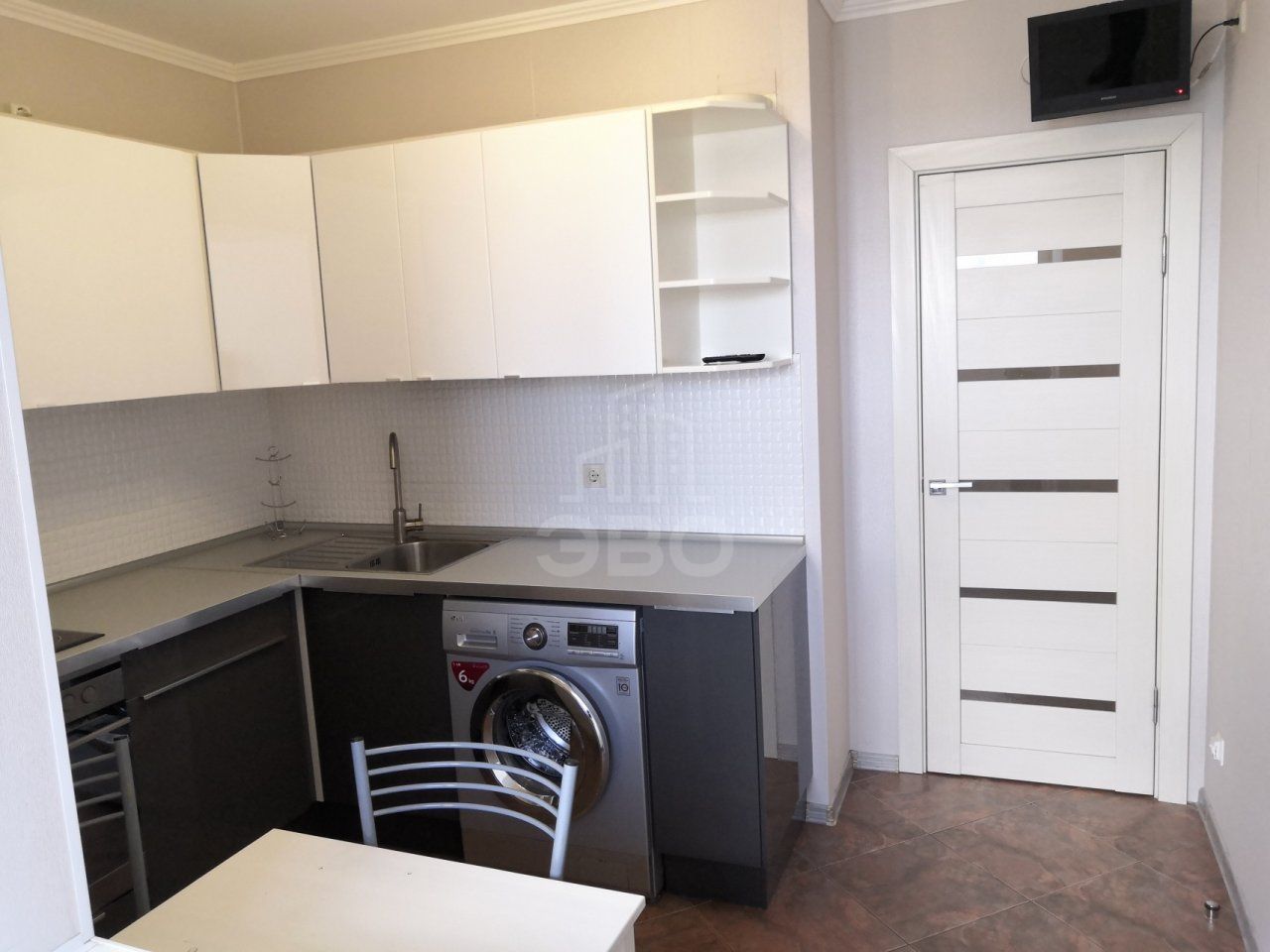 однокомнатная квартира в Санкт-Петербурге по адресу: Караваевская ул., 28, к 1