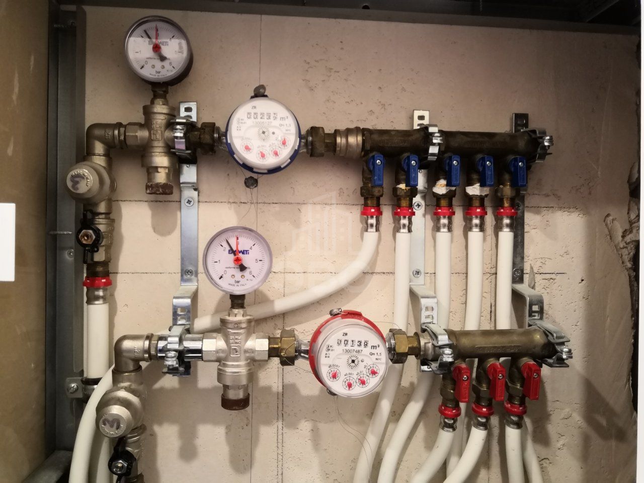 однокомнатная квартира в Санкт-Петербурге по адресу: Караваевская ул., 28, к 1