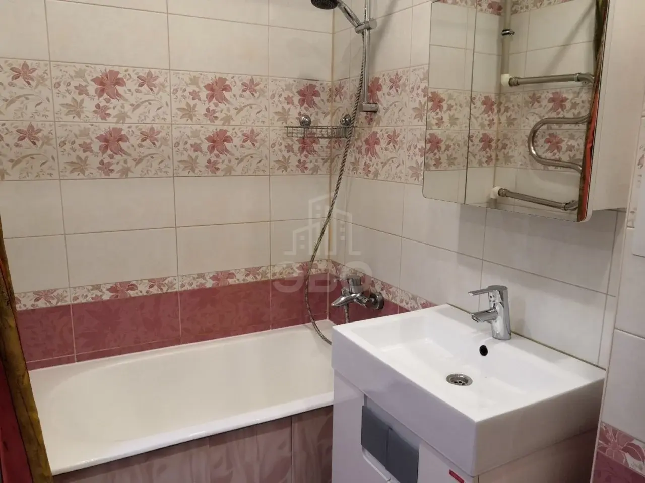 однокомнатная квартира в Санкт-Петербурге по адресу: Караваевская ул., 28, к 1
