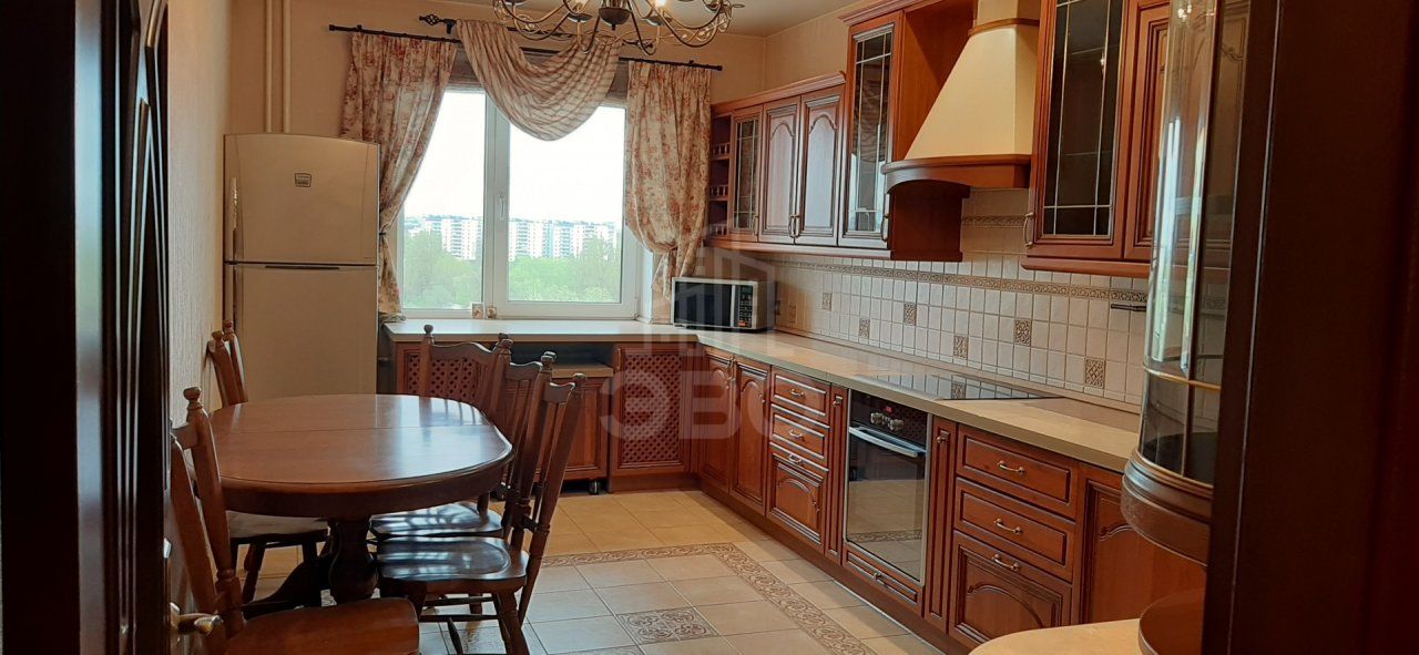 двухкомнатная квартира в Санкт-Петербурге по адресу: Беринга ул., 27, к 2