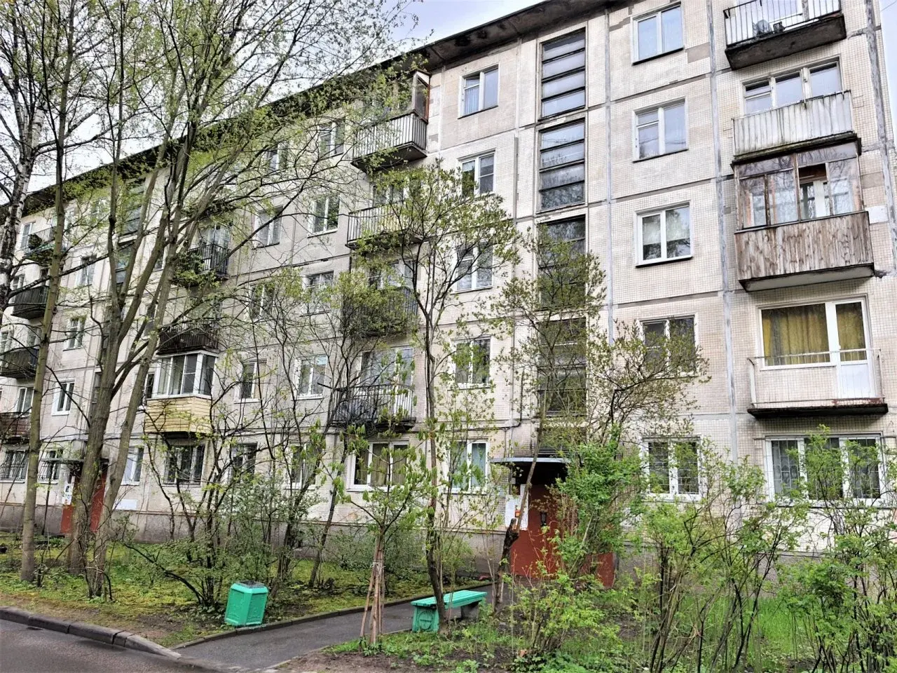 двухкомнатная квартира в Санкт-Петербурге по адресу: Карпинского ул., 31, к 3