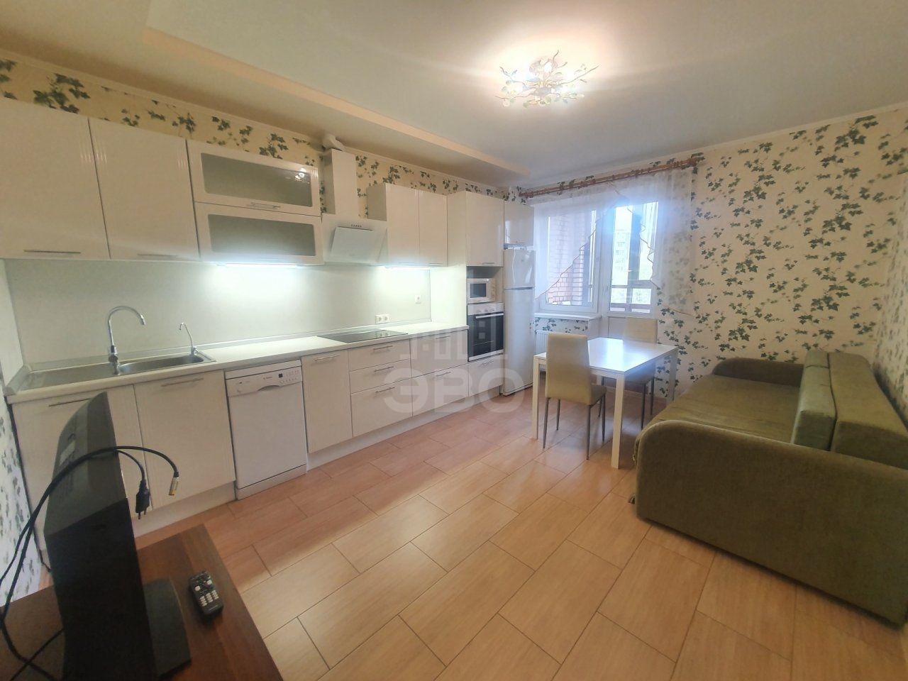 однокомнатная квартира в Санкт-Петербурге по адресу: Есенина ул., 1, к 1