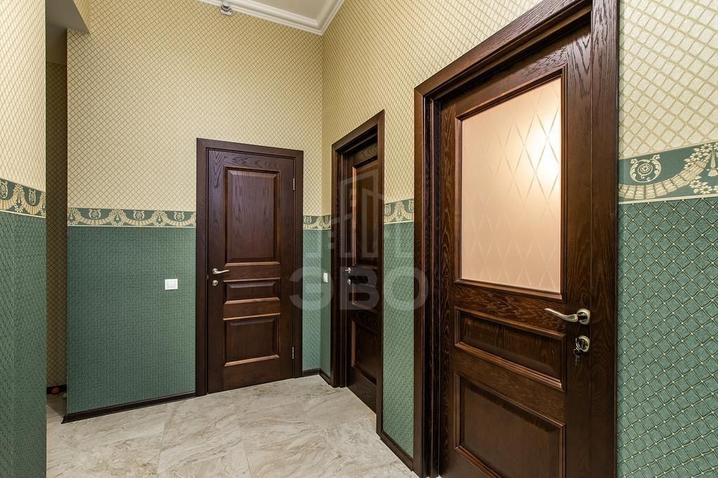 четырехкомнатная квартира в Санкт-Петербурге по адресу: Греческий проспект, 12