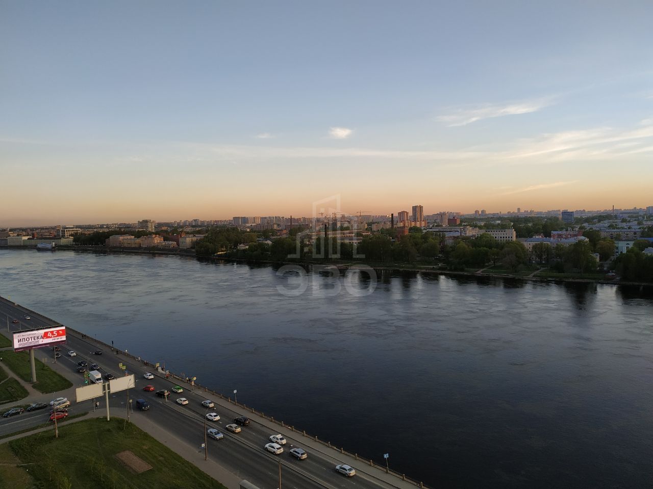 однокомнатная квартира в Санкт-Петербурге по адресу: Октябрьская наб., 44