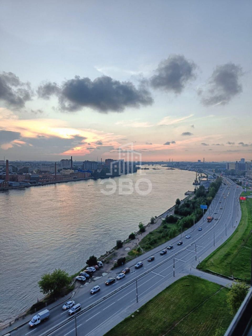 однокомнатная квартира в Санкт-Петербурге по адресу: Октябрьская наб., 44