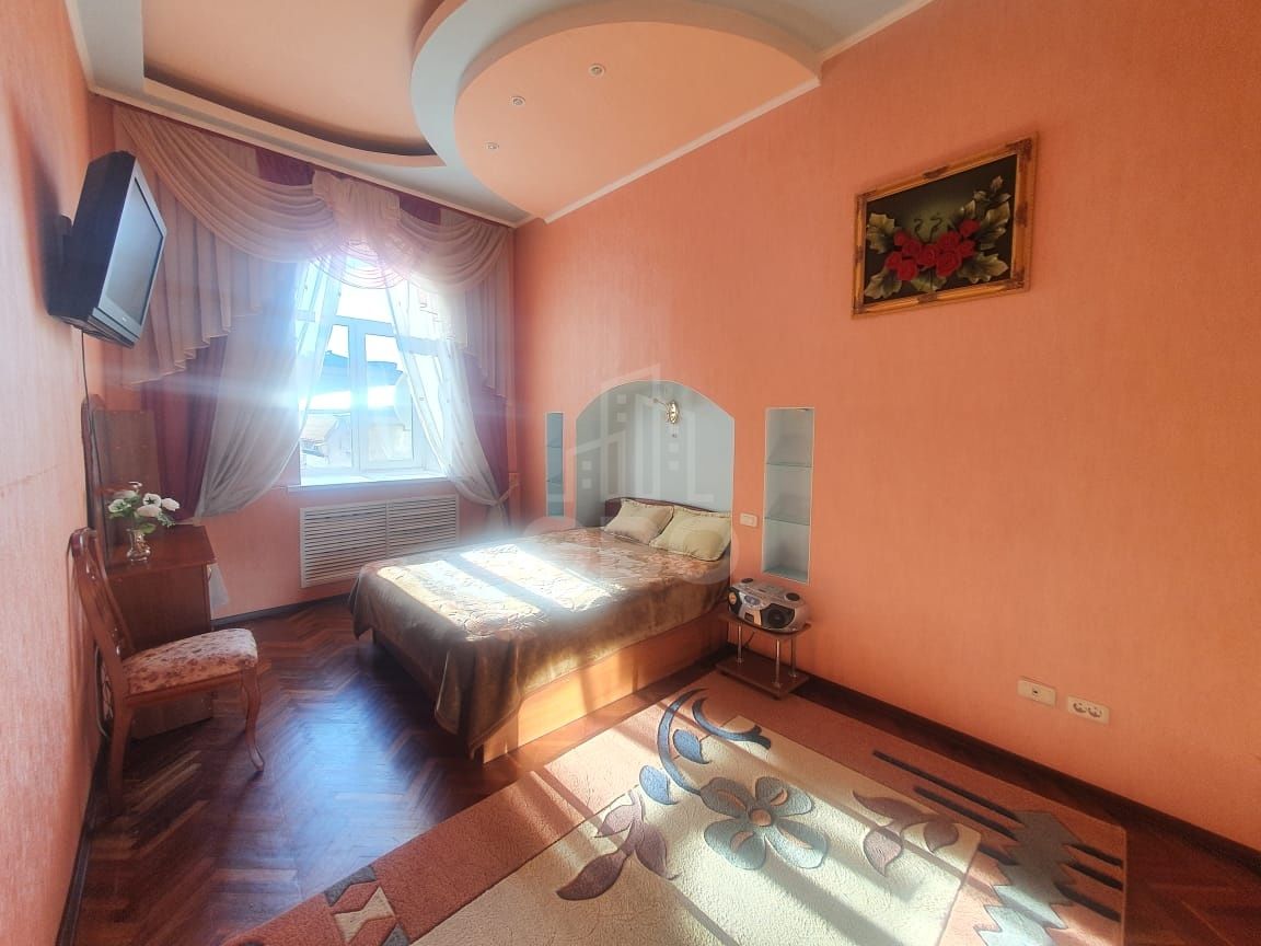 двухкомнатная квартира в Санкт-Петербурге по адресу: Достоевского ул., 2, к 5