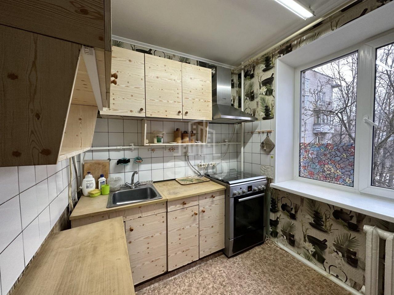 двухкомнатная квартира в Санкт-Петербурге по адресу: Школьная ул., 57