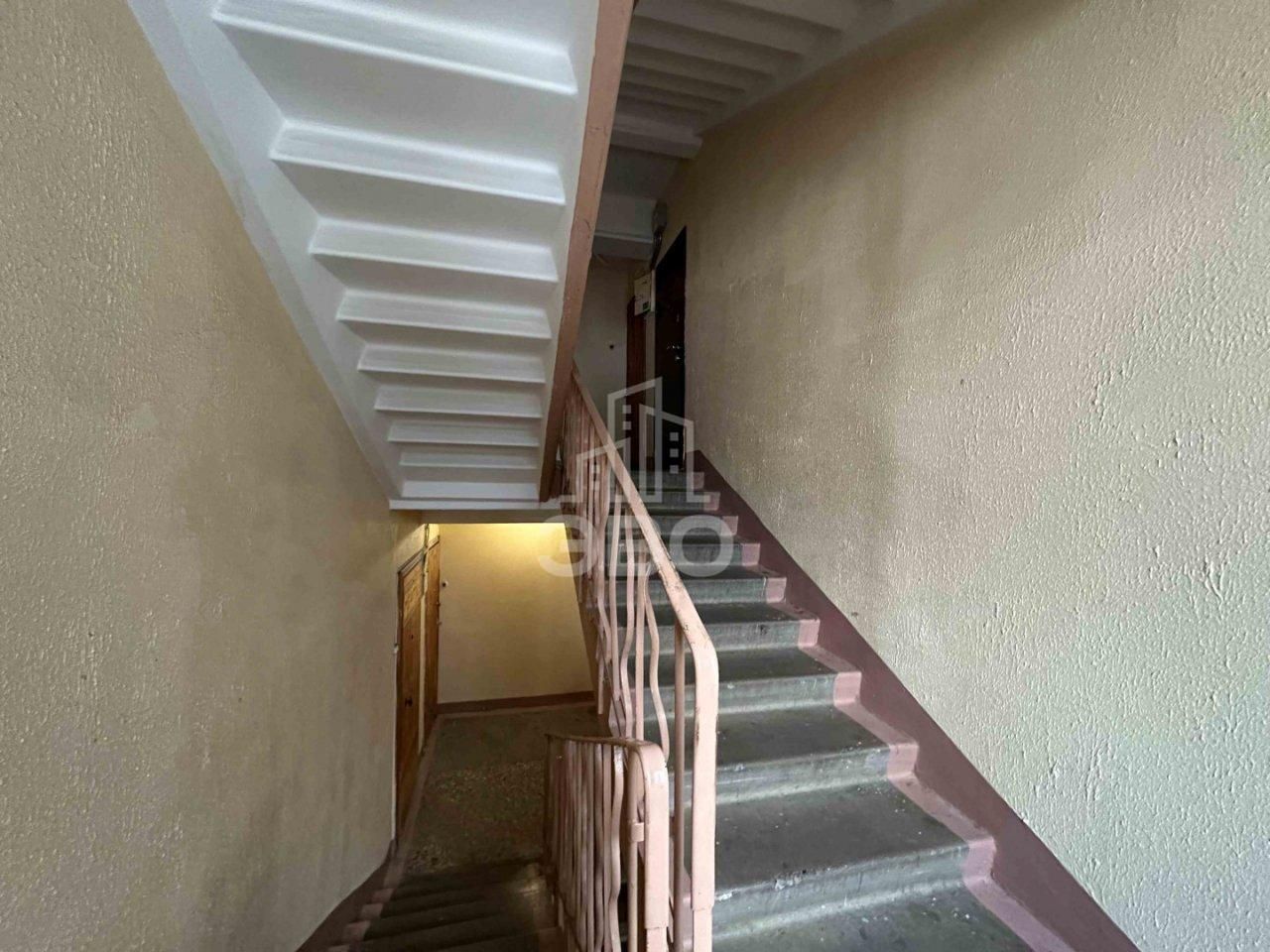 двухкомнатная квартира в Санкт-Петербурге по адресу: Школьная ул., 57