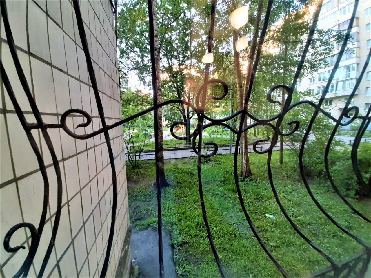 трехкомнатная квартира в Санкт-Петербурге по адресу: Кораблестроителей ул., 19, к 1