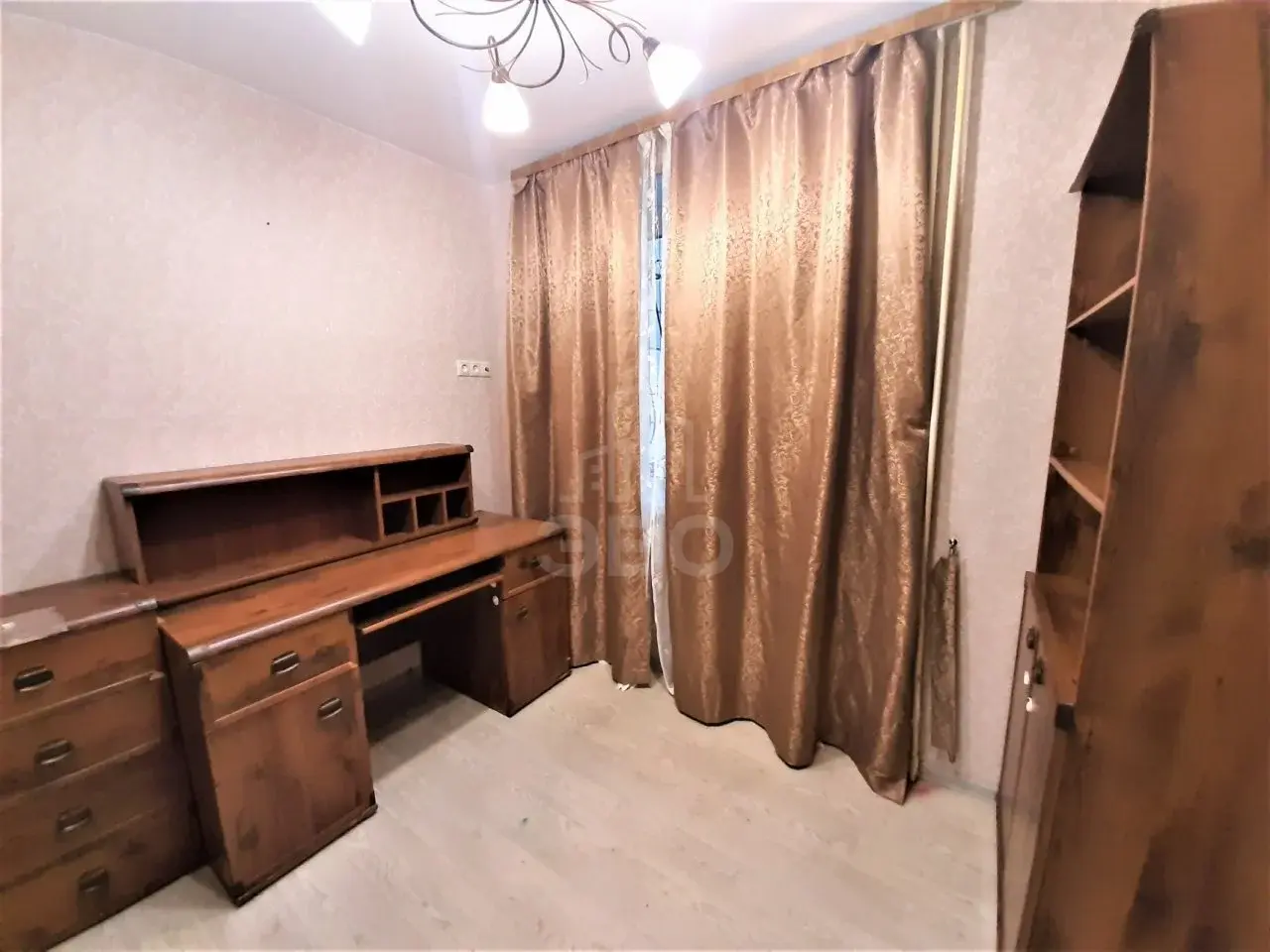 трехкомнатная квартира в Санкт-Петербурге по адресу: Кораблестроителей ул., 19, к 1