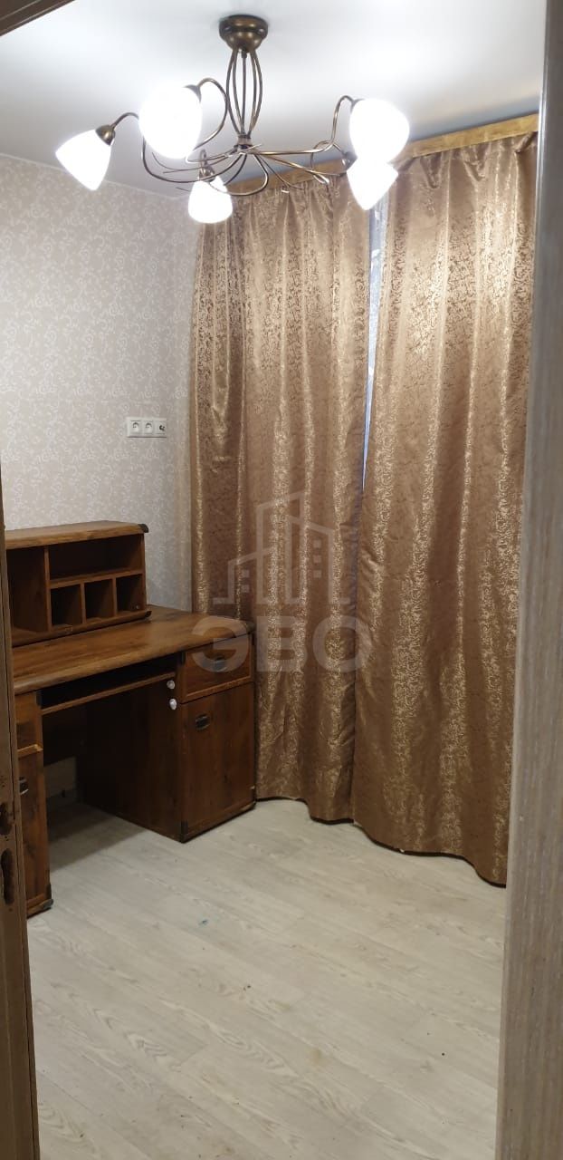 трехкомнатная квартира в Санкт-Петербурге по адресу: Кораблестроителей ул., 19, к 1