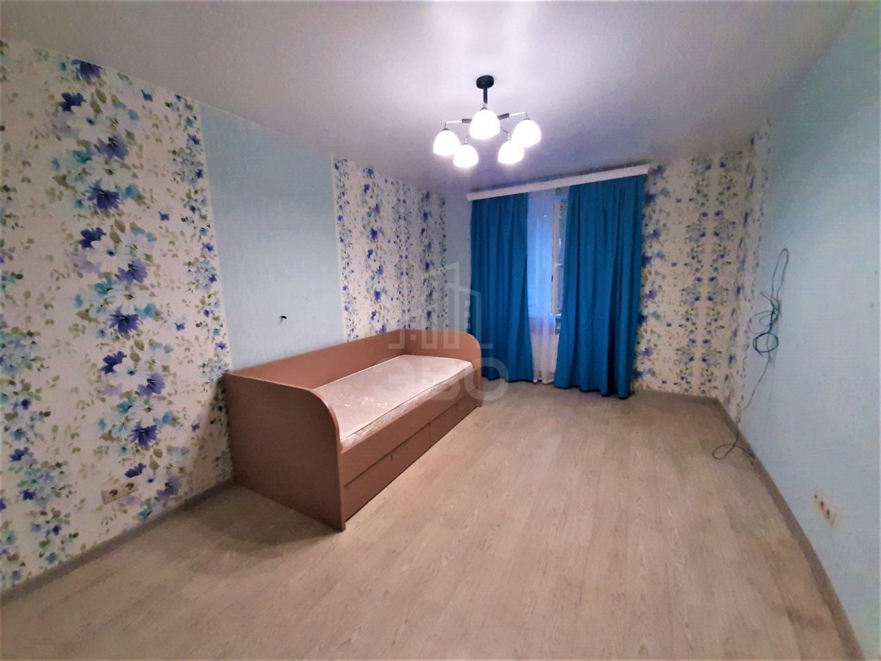 трехкомнатная квартира в Санкт-Петербурге по адресу: Кораблестроителей ул., 19, к 1