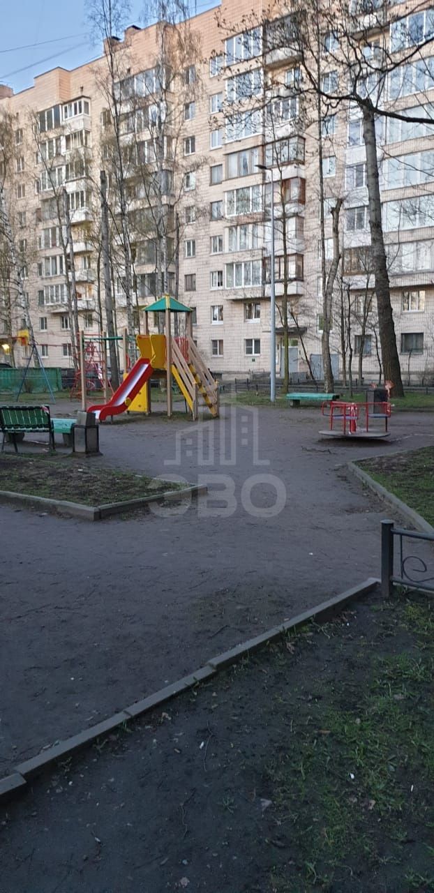 трехкомнатная квартира в Санкт-Петербурге по адресу: Кораблестроителей ул., 19, к 1