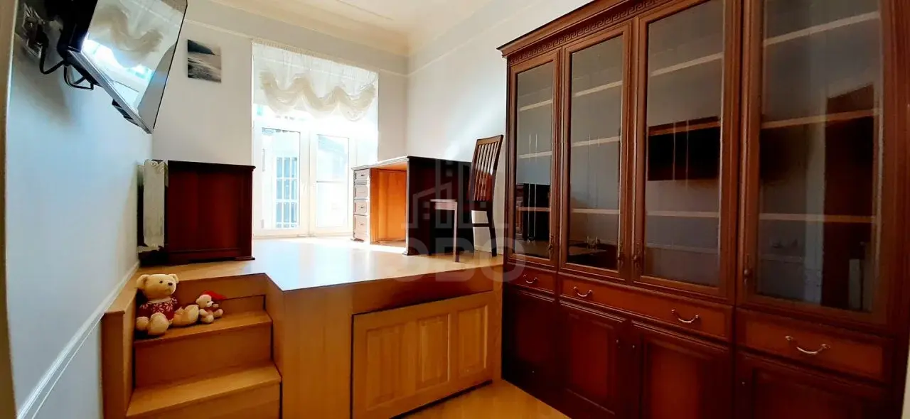 трехкомнатная квартира в Санкт-Петербурге по адресу: Мира ул., 10