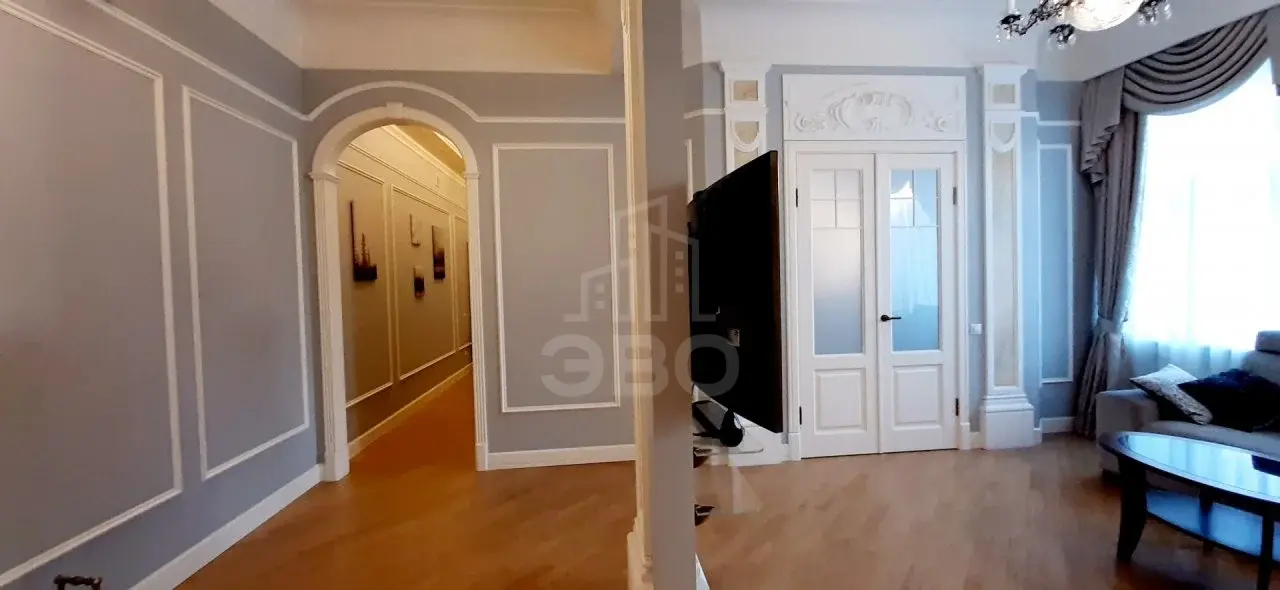 трехкомнатная квартира в Санкт-Петербурге по адресу: Мира ул., 10
