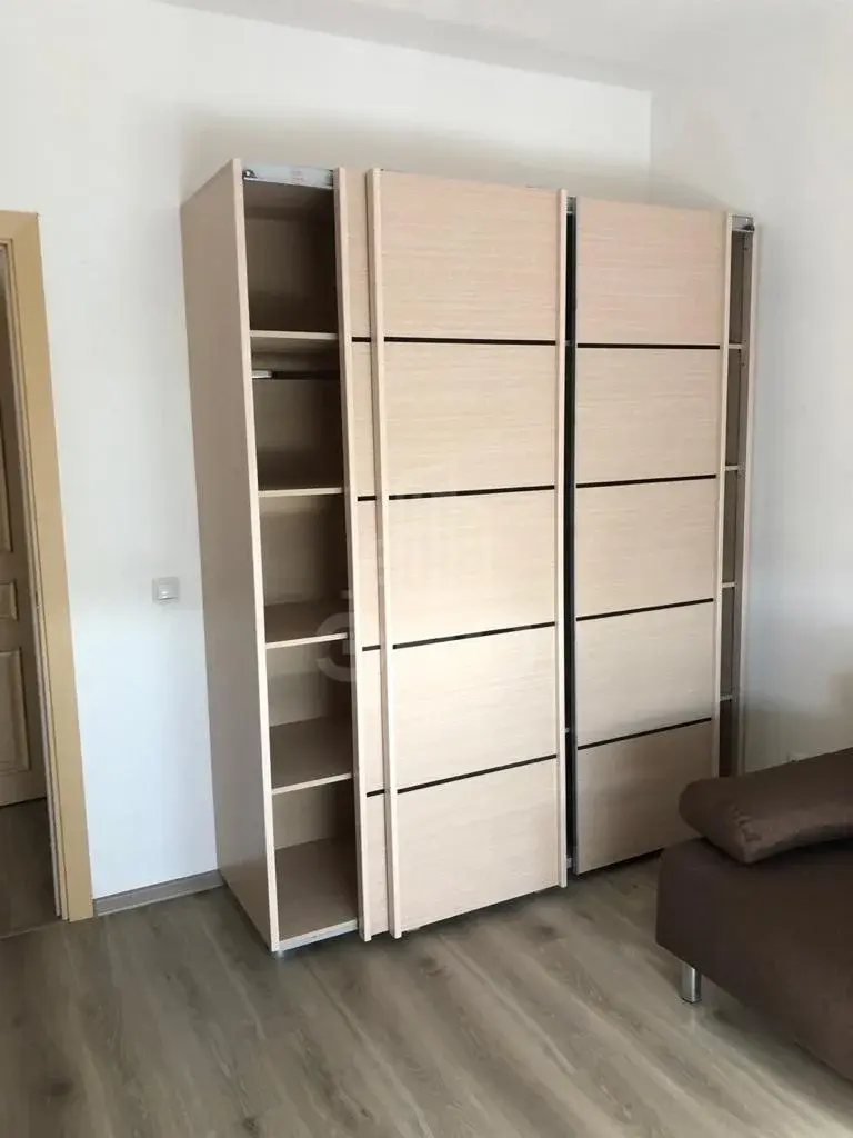 однокомнатная квартира в Санкт-Петербурге по адресу: Среднерогатская ул., 9, к 1