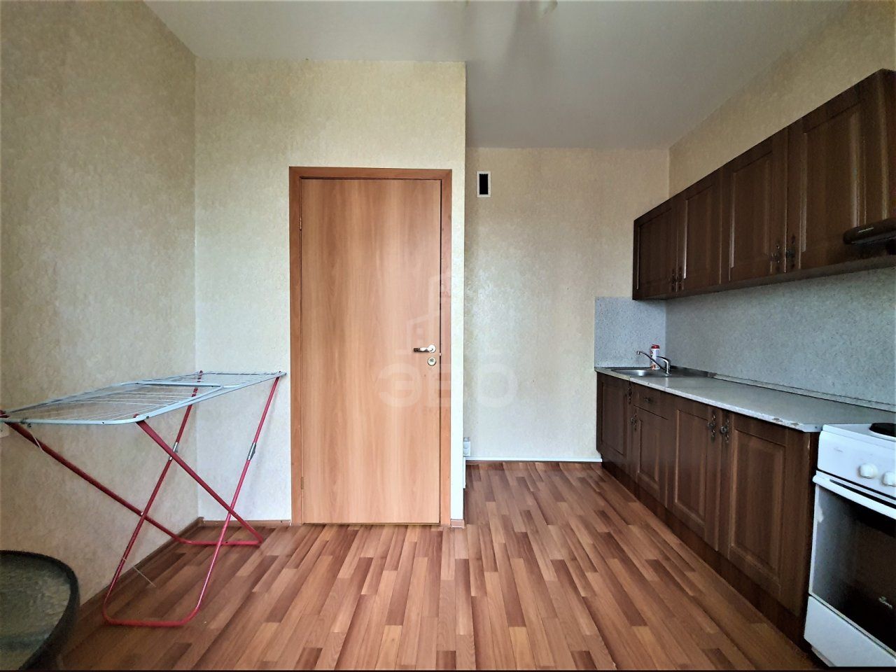 однокомнатная квартира в Санкт-Петербурге по адресу: Юнтоловский проспект, 49, к 4