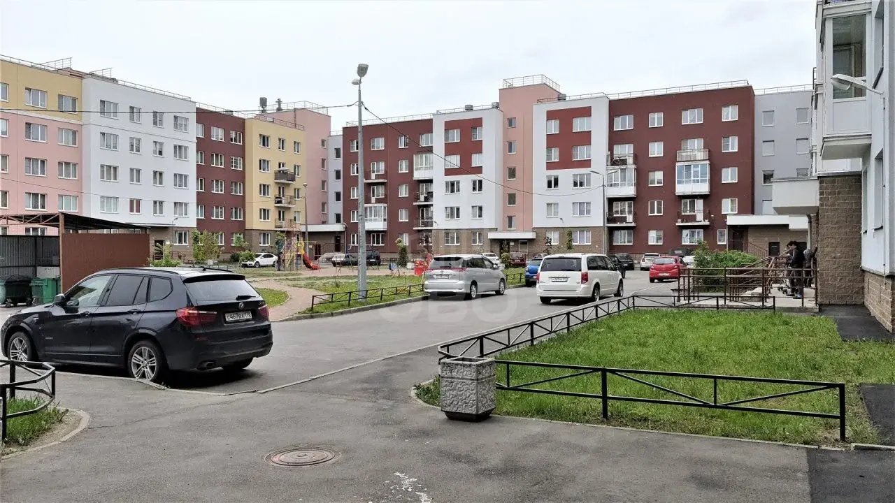 однокомнатная квартира в Санкт-Петербурге по адресу: Юнтоловский проспект, 49, к 4