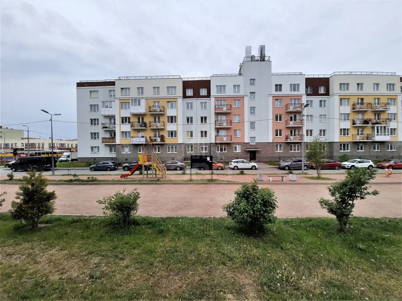 однокомнатная квартира в Санкт-Петербурге по адресу: Юнтоловский проспект, 49, к 4