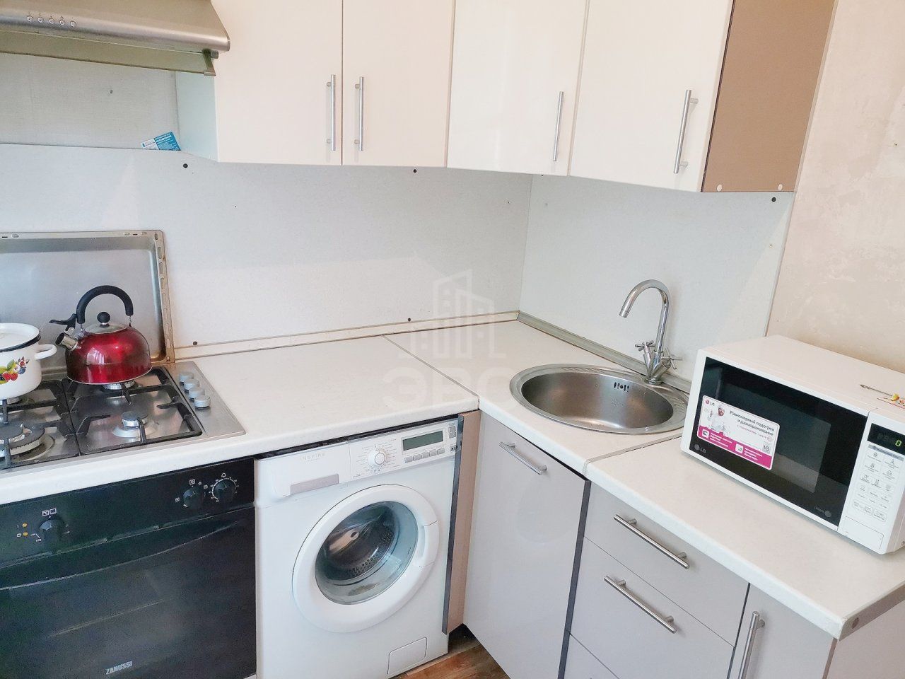 двухкомнатная квартира в Санкт-Петербурге по адресу: Софийская ул., 35, к 6