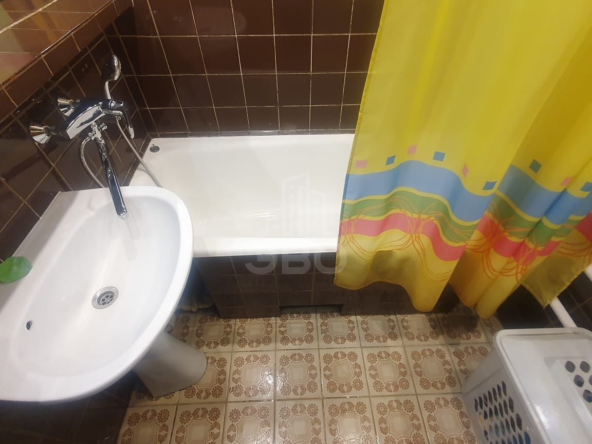 трехкомнатная квартира в Санкт-Петербурге по адресу: Маяковского ул., 1/96